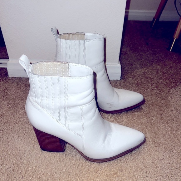 Marc Fisher Shoes - Marc Fisher Women’s White Matter Leather Pointed Toe Ankle Boots Size 8